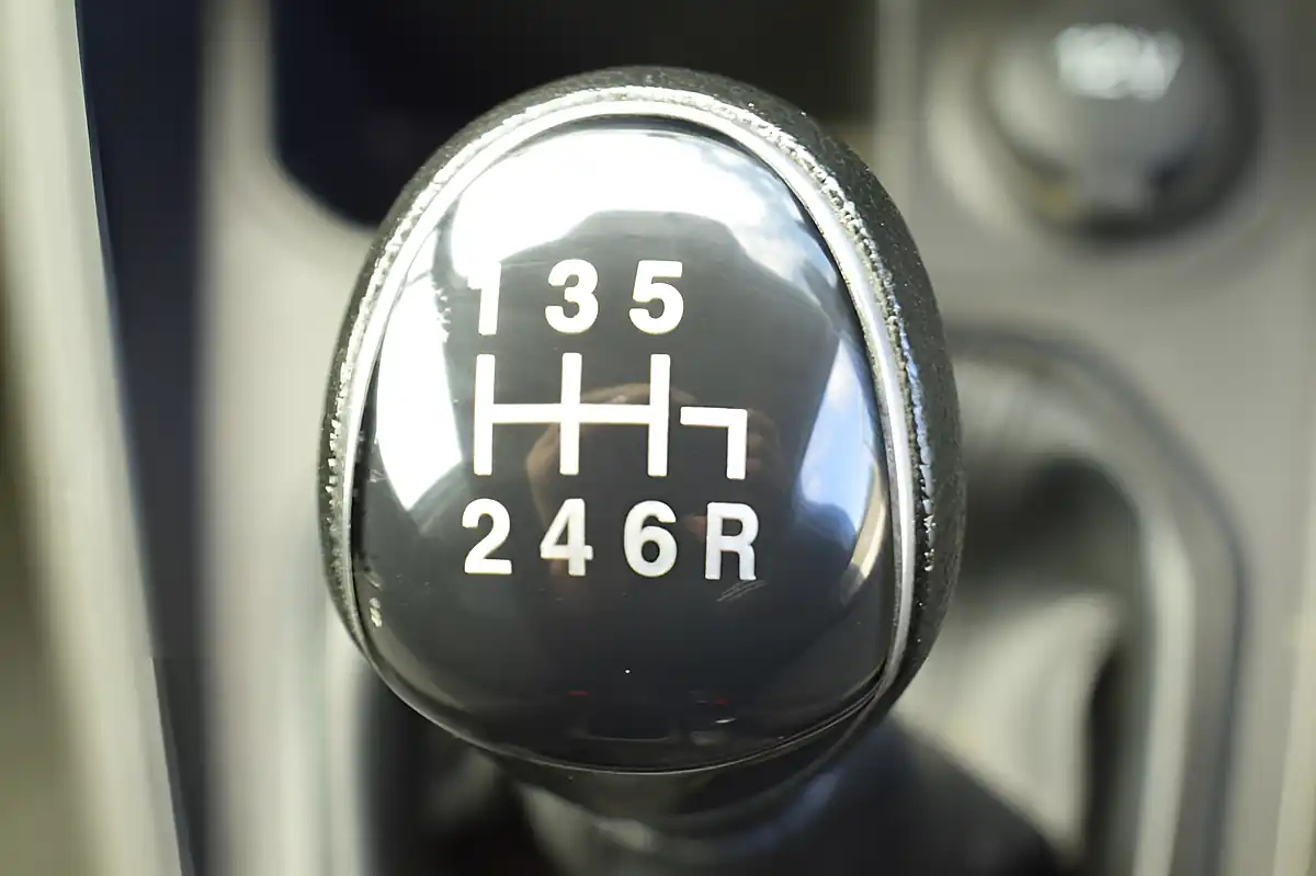 Used 2023 Ford Transit Courier Leader White - Interior and Exterior details 12
