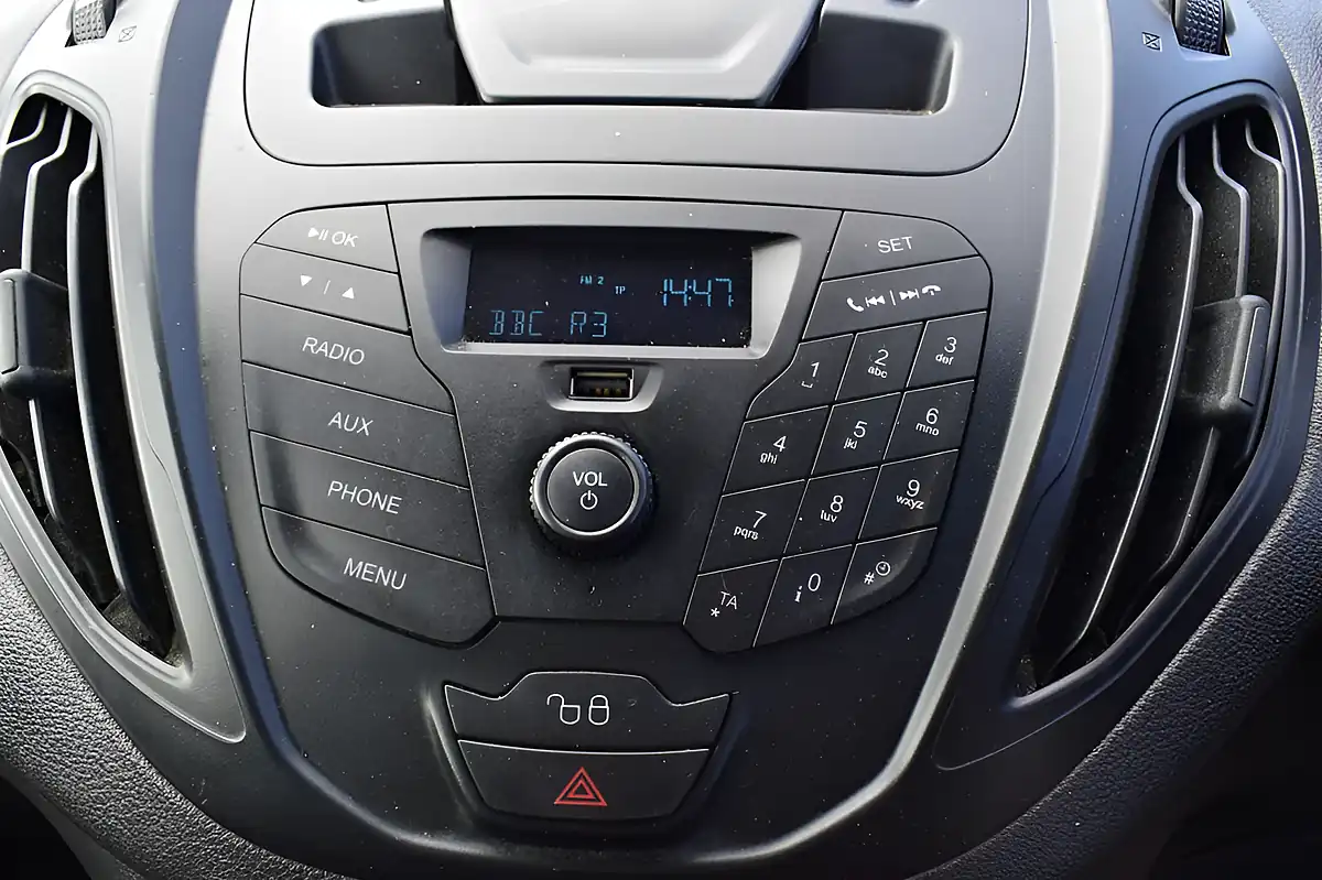 Used 2023 Ford Transit Courier Leader White - Interior and Exterior details 14