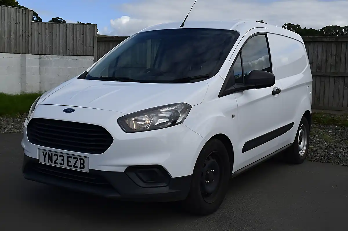 Used 2023 Ford Transit Courier Leader White - Interior and Exterior details 3