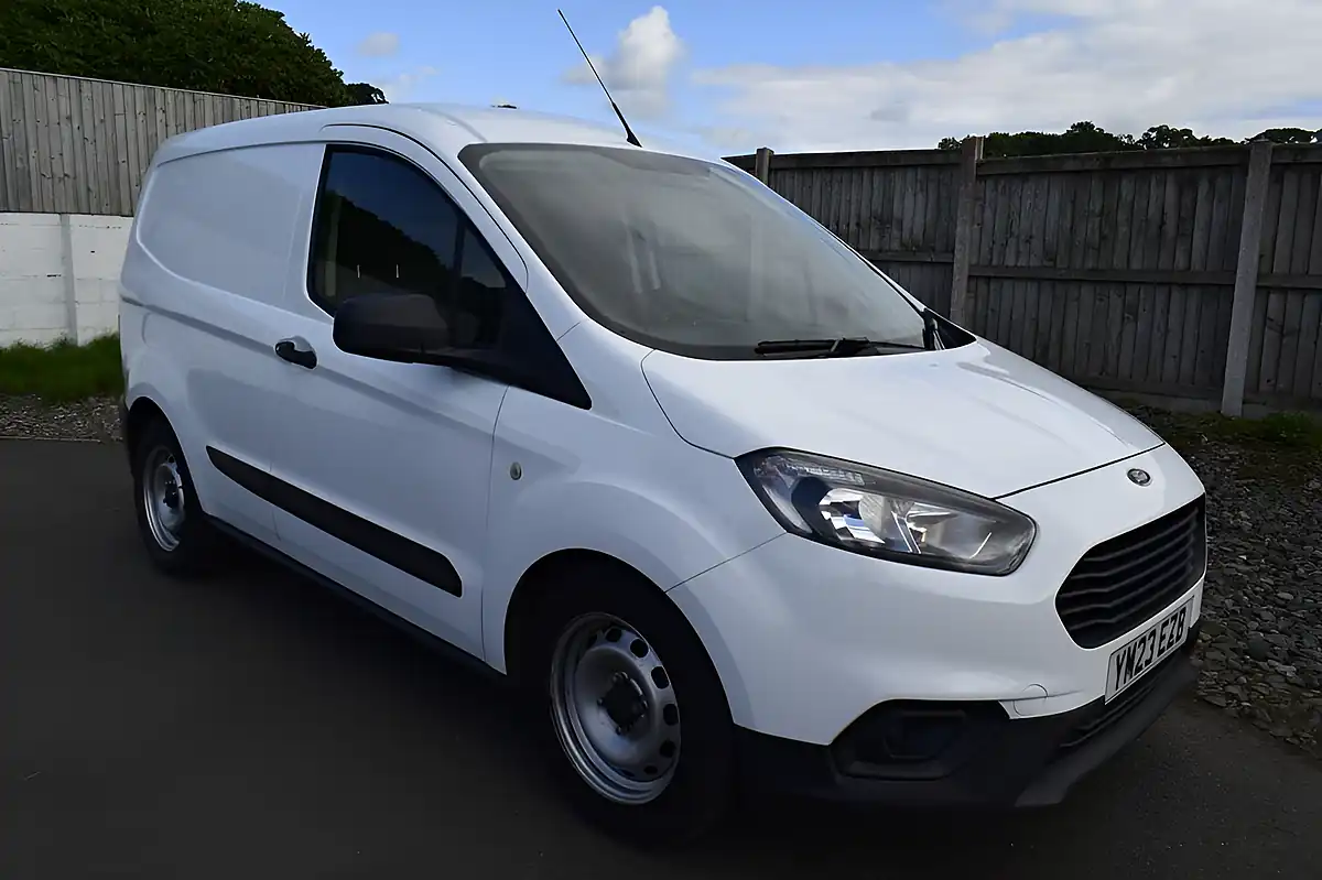 Used 2023 Ford Transit Courier Leader White - Interior and Exterior details 9