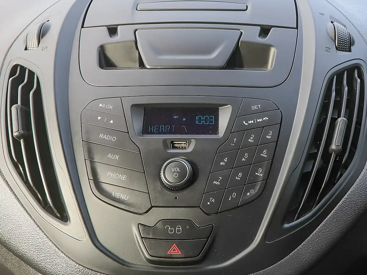 Used 2023 Ford Transit Courier Leader White - Interior and Exterior details 13