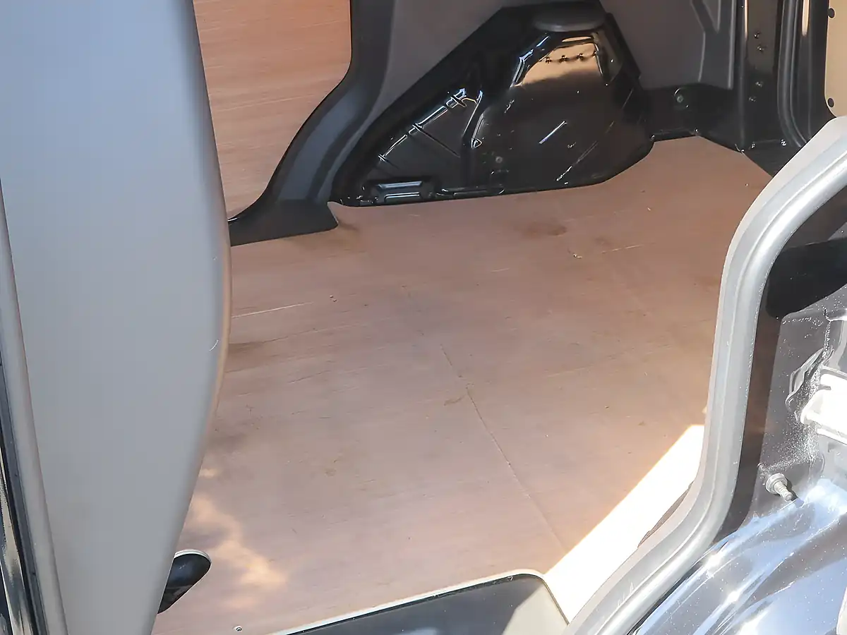 Used 2023 Ford Transit Courier Trend Agate Black - Interior and Exterior details 12