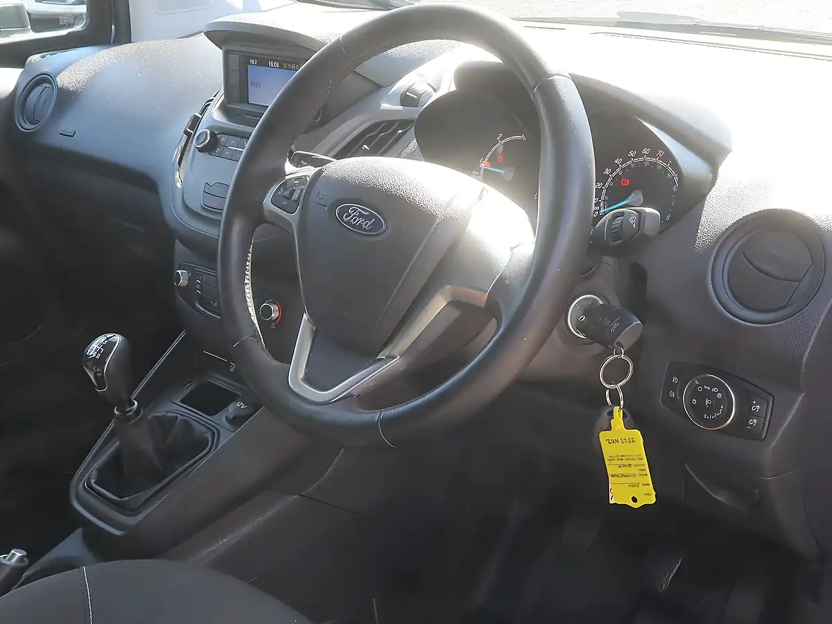 Used 2023 Ford Transit Courier Trend Agate Black - Interior and Exterior details 13