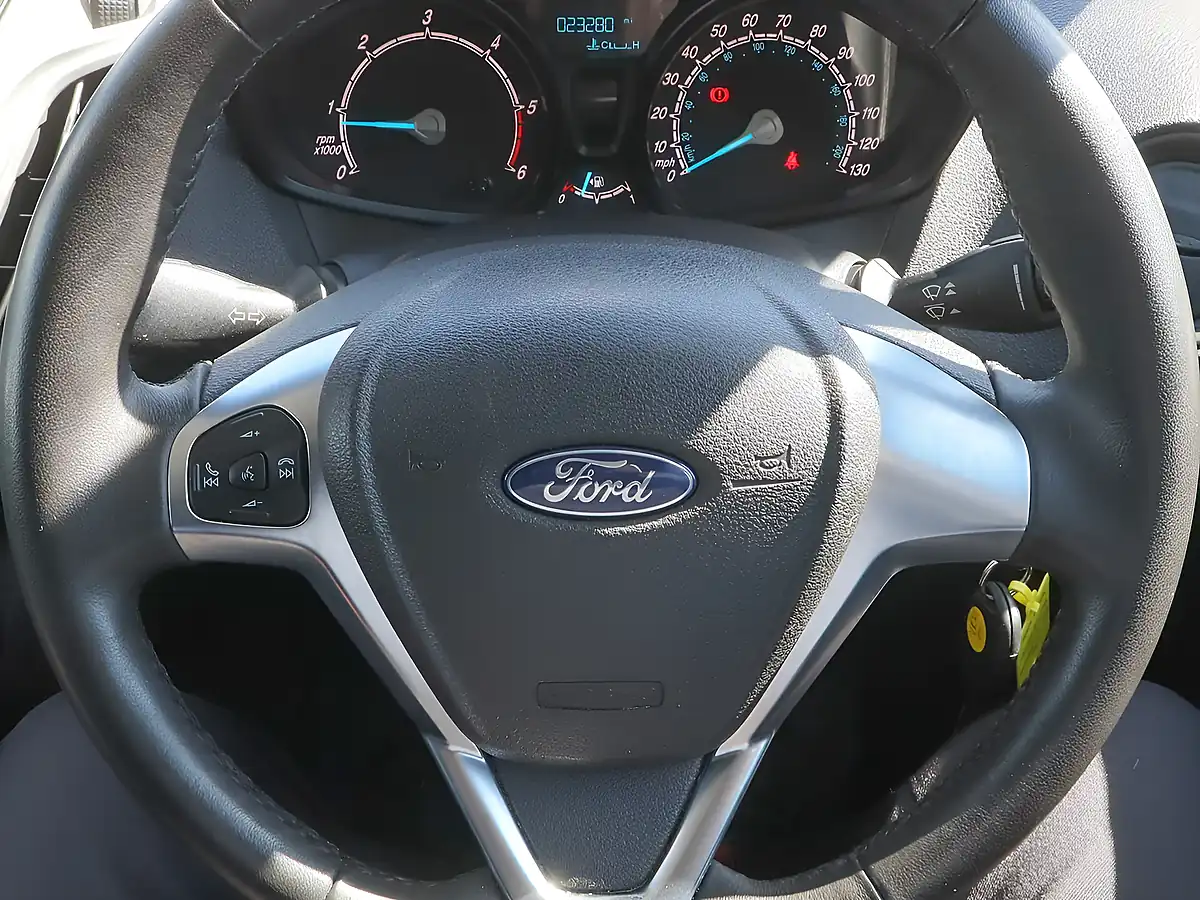 Used 2023 Ford Transit Courier Trend Agate Black - Interior and Exterior details 15