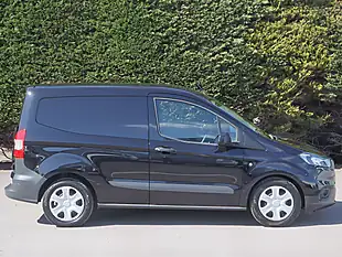 Used 2023 Ford Transit Courier Trend Agate Black - Interior and Exterior details 5