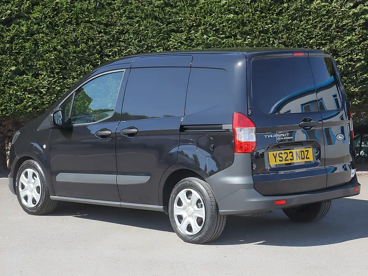 Used 2023 Ford Transit Courier Trend Agate Black - Interior and Exterior details 8