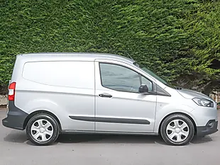 Used 2023 Ford Transit Courier Trend Silver - Interior and Exterior details 5