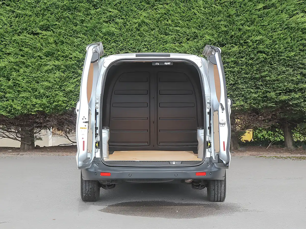 Used 2023 Ford Transit Courier Trend Silver - Interior and Exterior details 9