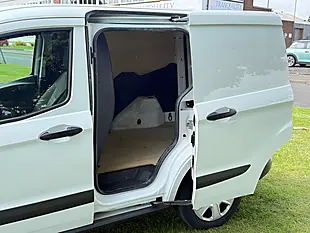 Used 2023 Ford Transit Courier Trend White - Interior and Exterior details 12