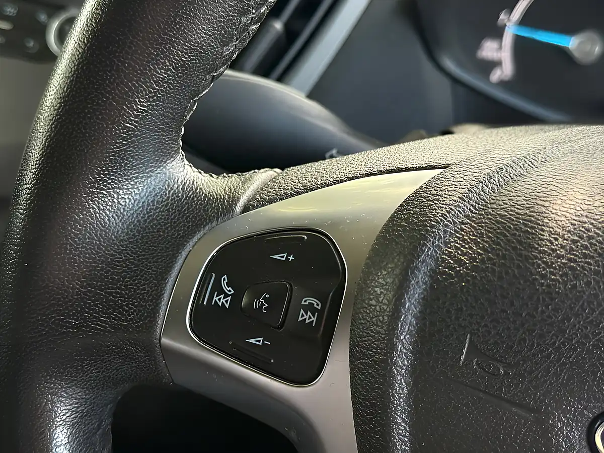 Used 2023 Ford Transit Courier Trend White - Interior and Exterior details 18