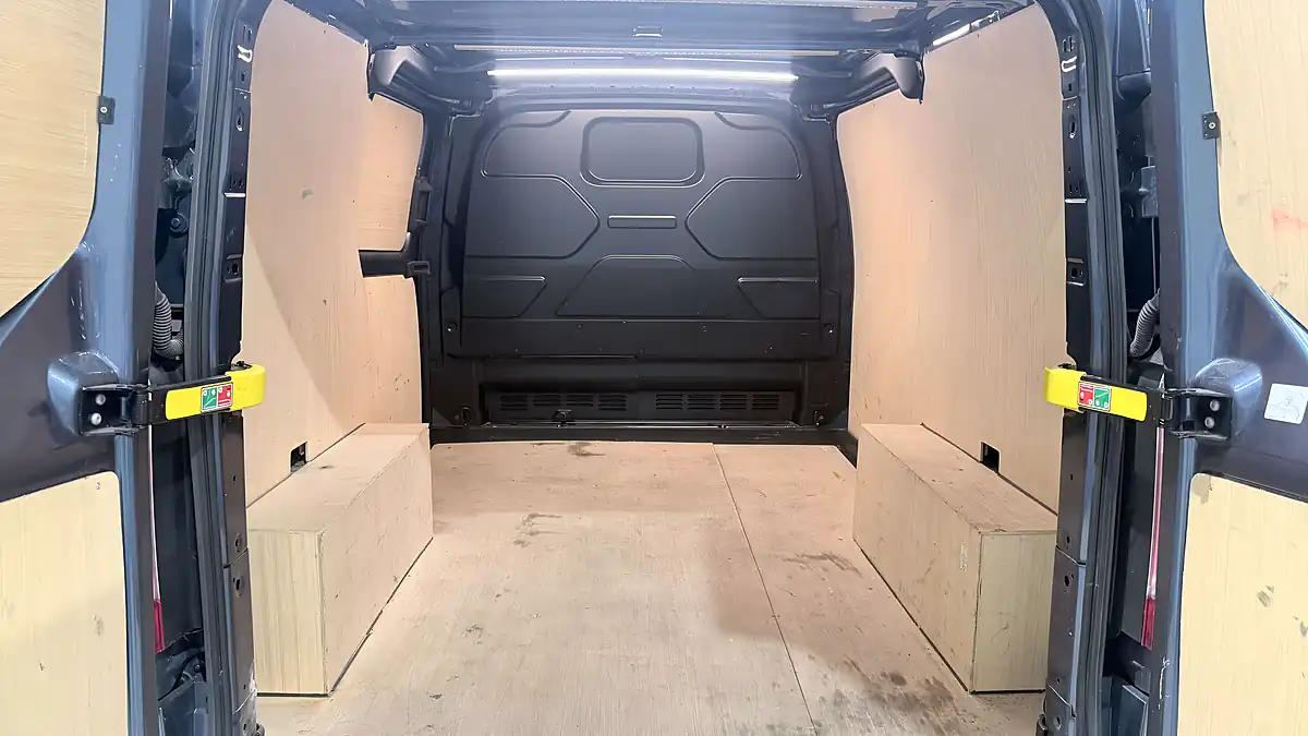 Used 2023 Ford Transit Custom 280 Limited Blue Metallic - Interior and Exterior details 14