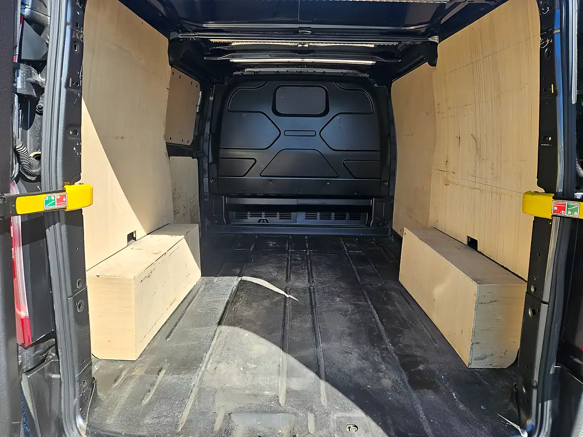 Used 2023 Ford Transit Custom 280 Limited Grey - Interior and Exterior details 10
