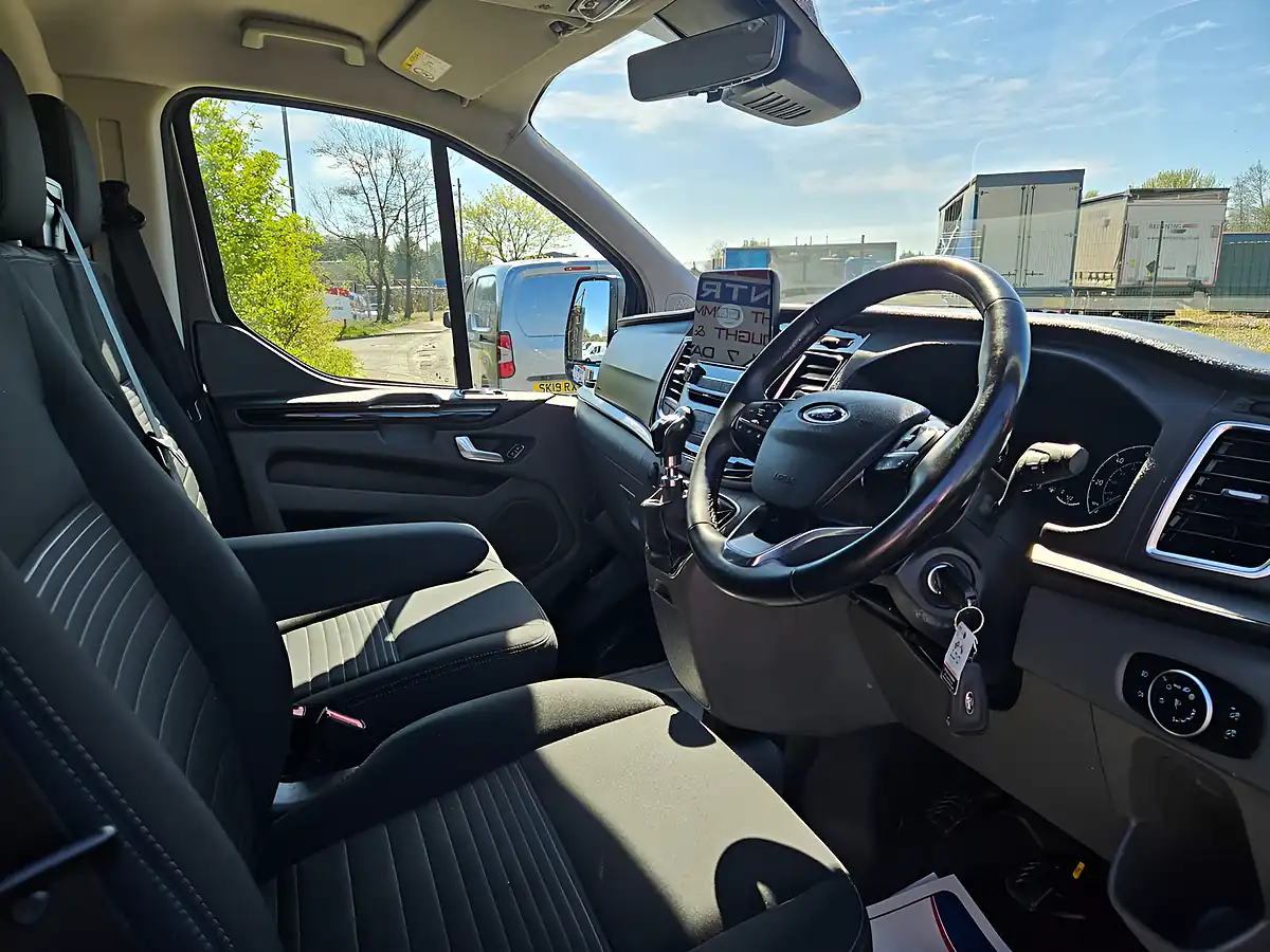 Used 2023 Ford Transit Custom 280 Limited Grey - Interior and Exterior details 11