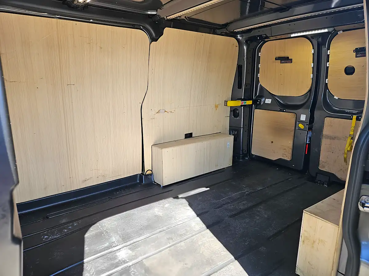 Used 2023 Ford Transit Custom 280 Limited Grey - Interior and Exterior details 9