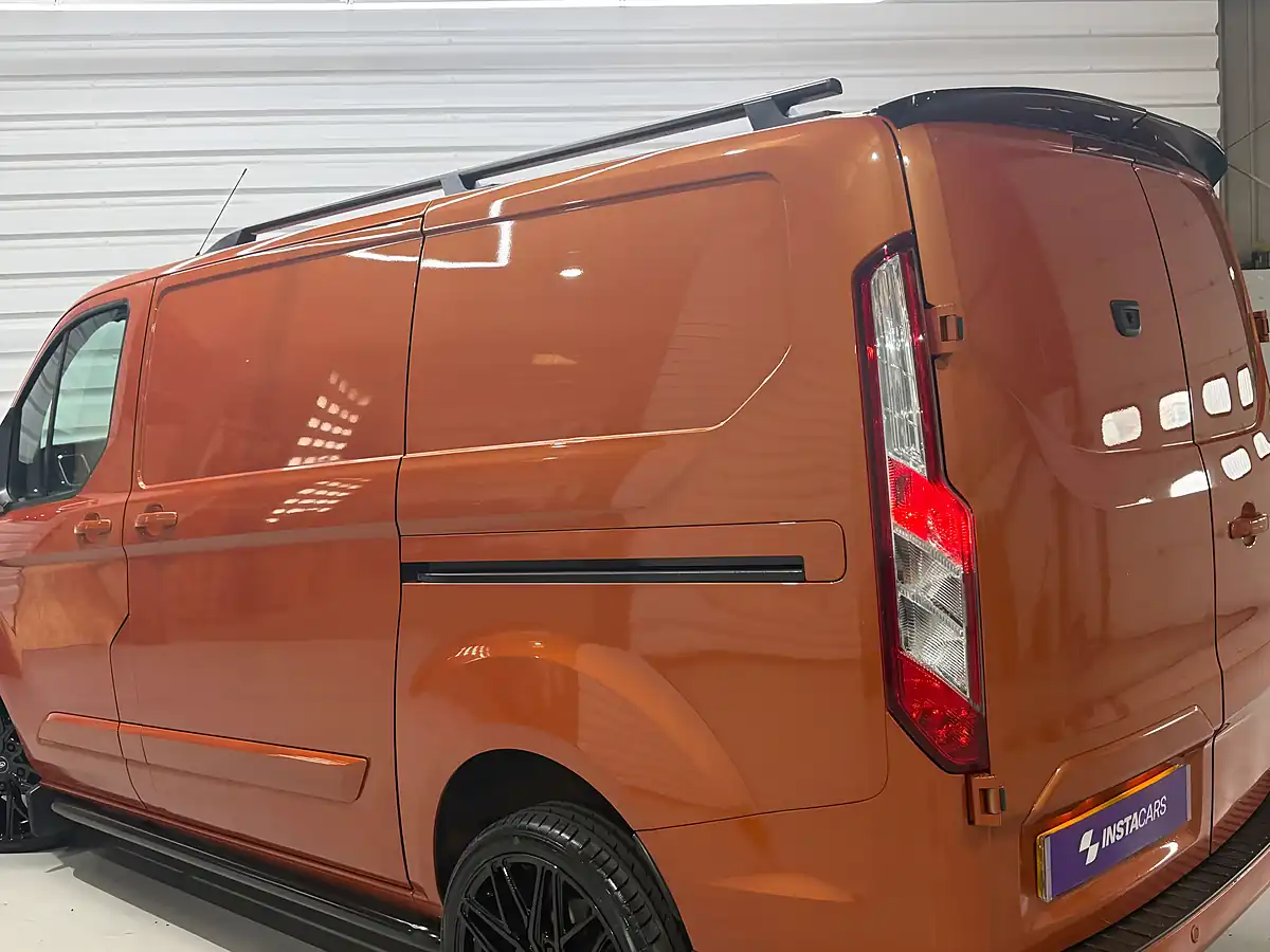 Used 2023 Ford Transit Custom 280 Limited Orange Glow (metallic) - Interior and Exterior details 8
