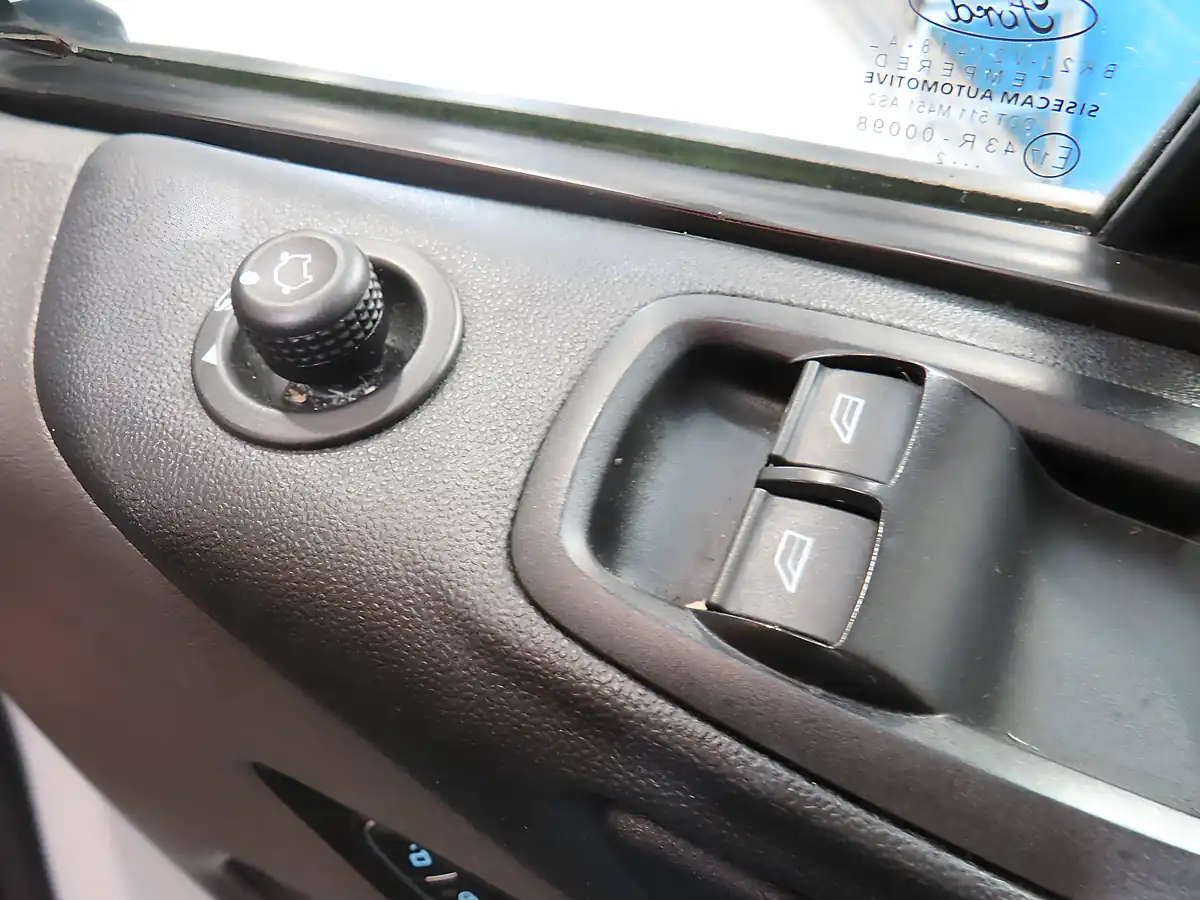 Used 2023 Ford Transit Custom 300 L2 H2 White - Interior and Exterior details 8