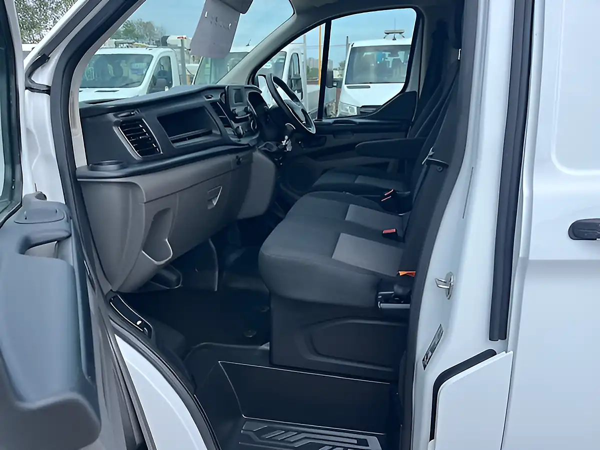 Used 2023 Ford Transit Custom 300 Leader White - Interior and Exterior details 13