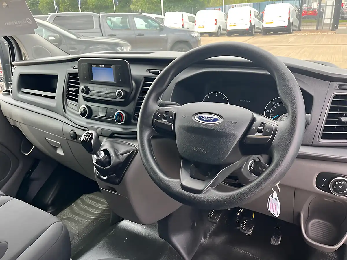 Used 2023 Ford Transit Custom 300 Leader White - Interior and Exterior details 18