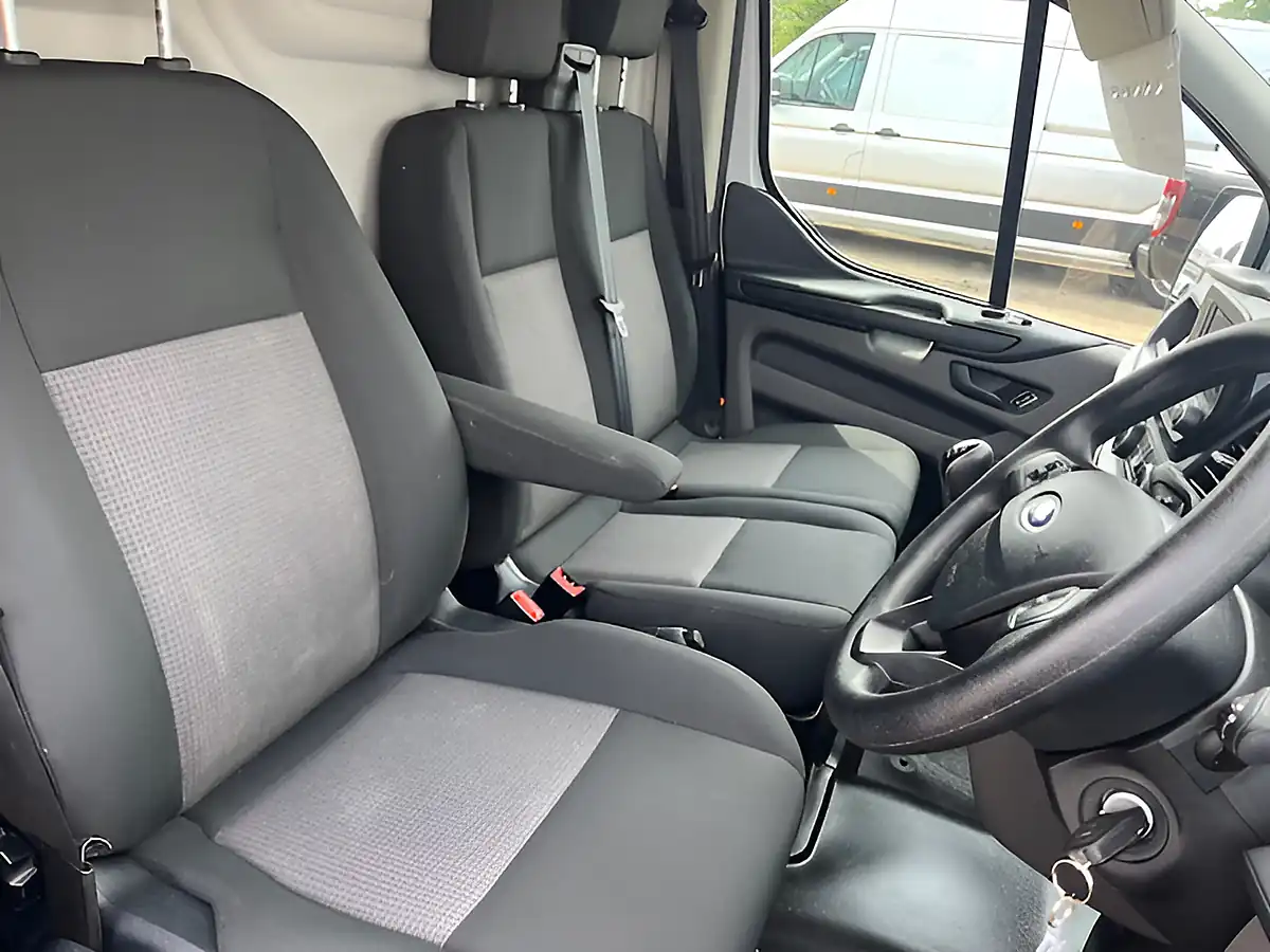 Used 2023 Ford Transit Custom 300 Leader White - Interior and Exterior details 19