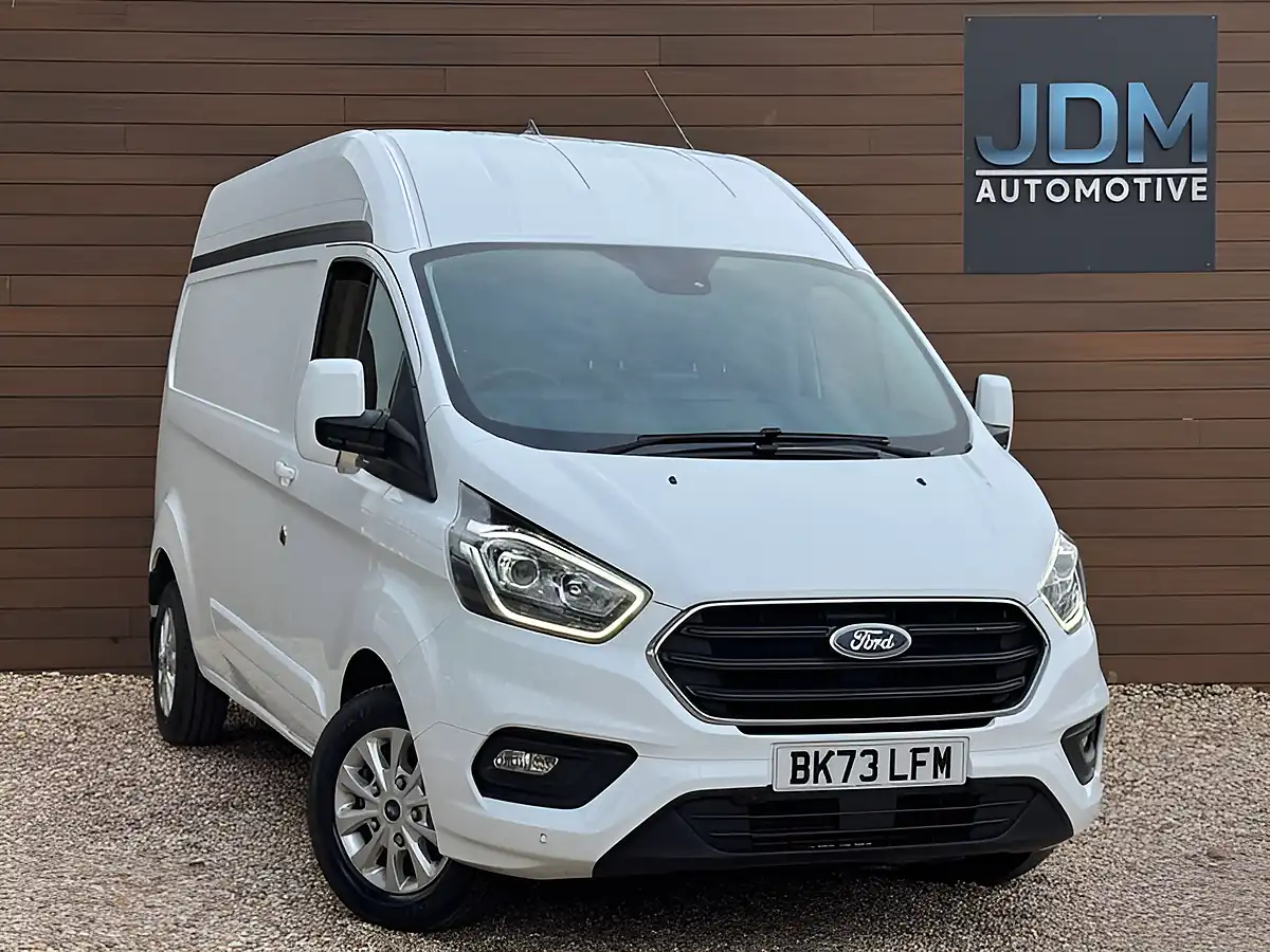 Used 2023 Ford Transit Custom 300 Limited Frozen White - Front View
