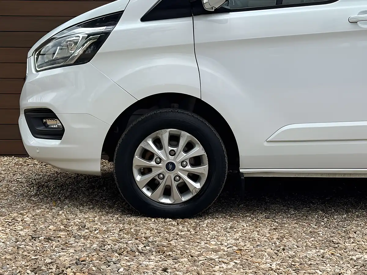Used 2023 Ford Transit Custom 300 Limited Frozen White - Interior and Exterior details 10