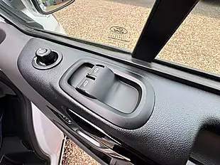 Used 2023 Ford Transit Custom 300 Limited Frozen White - Interior and Exterior details 15