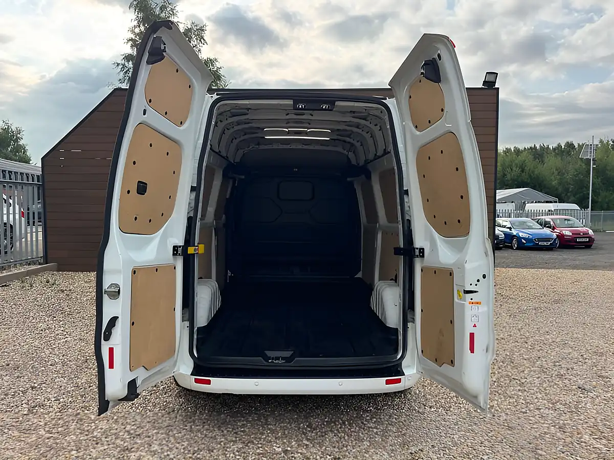Used 2023 Ford Transit Custom 300 Limited Frozen White - Interior and Exterior details 5