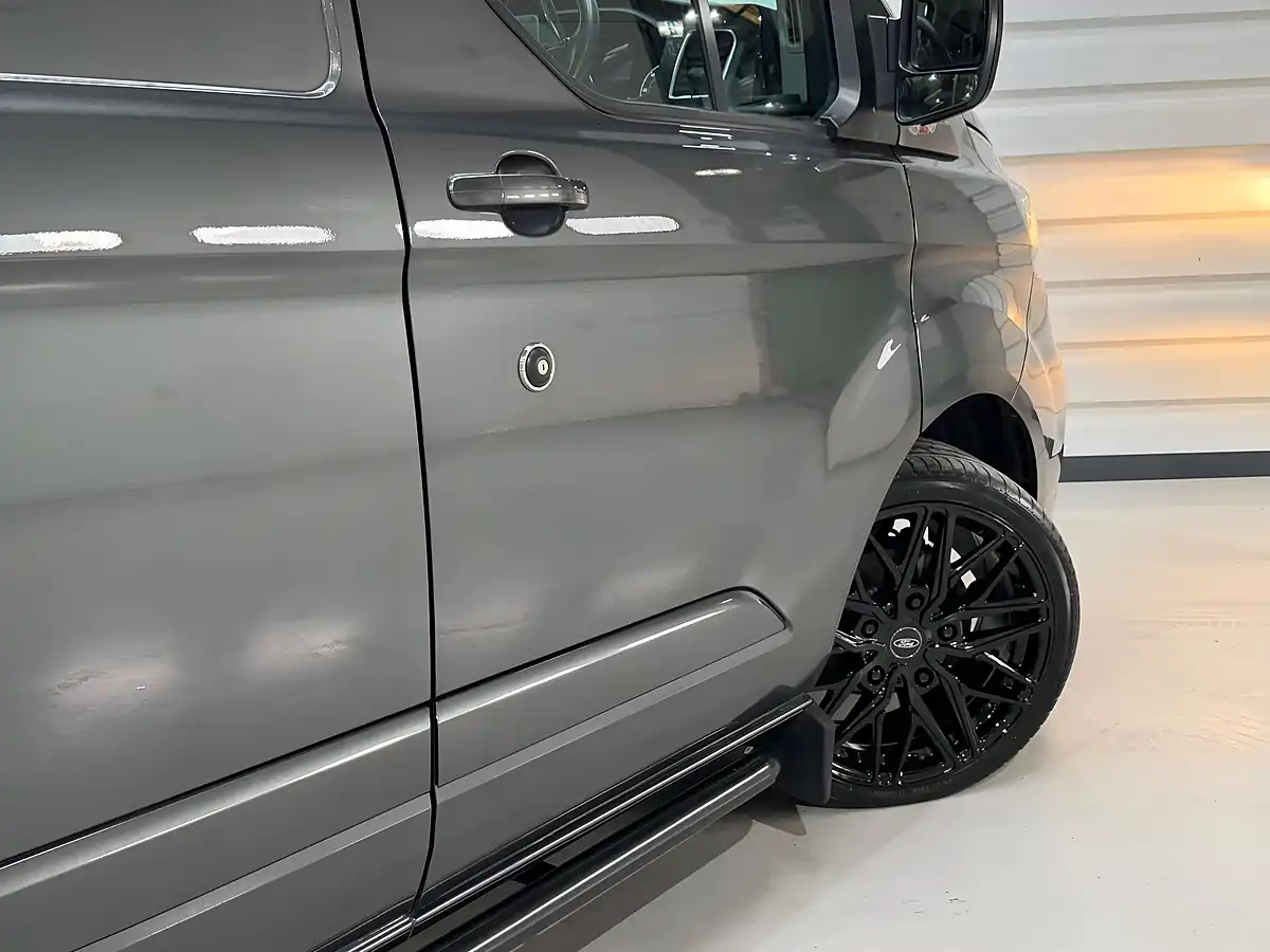 Used 2023 Ford Transit Custom 300 Limited Magnetic - Interior and Exterior details 4