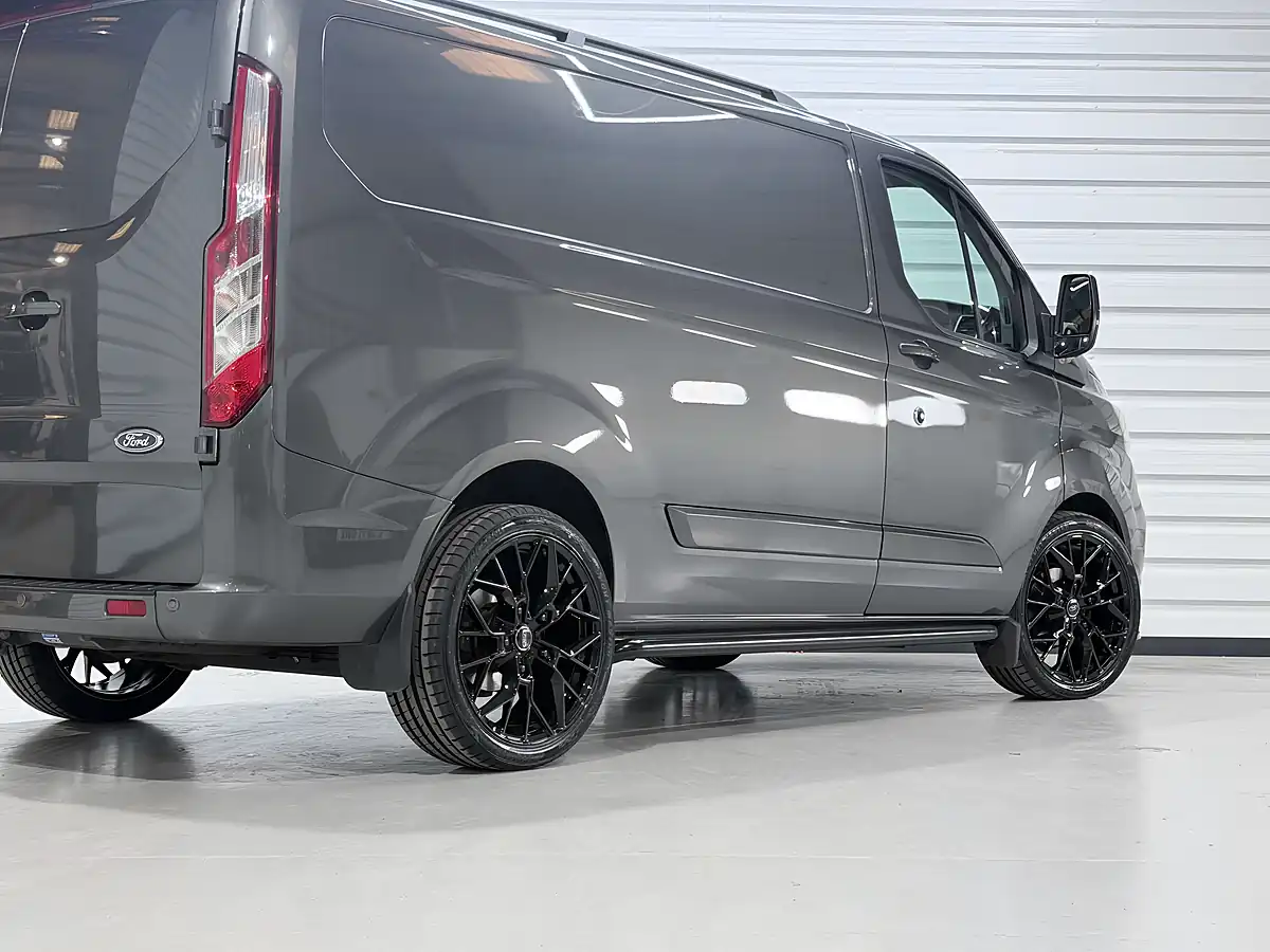 Used 2023 Ford Transit Custom 300 Limited Magnetic - Interior and Exterior details 16