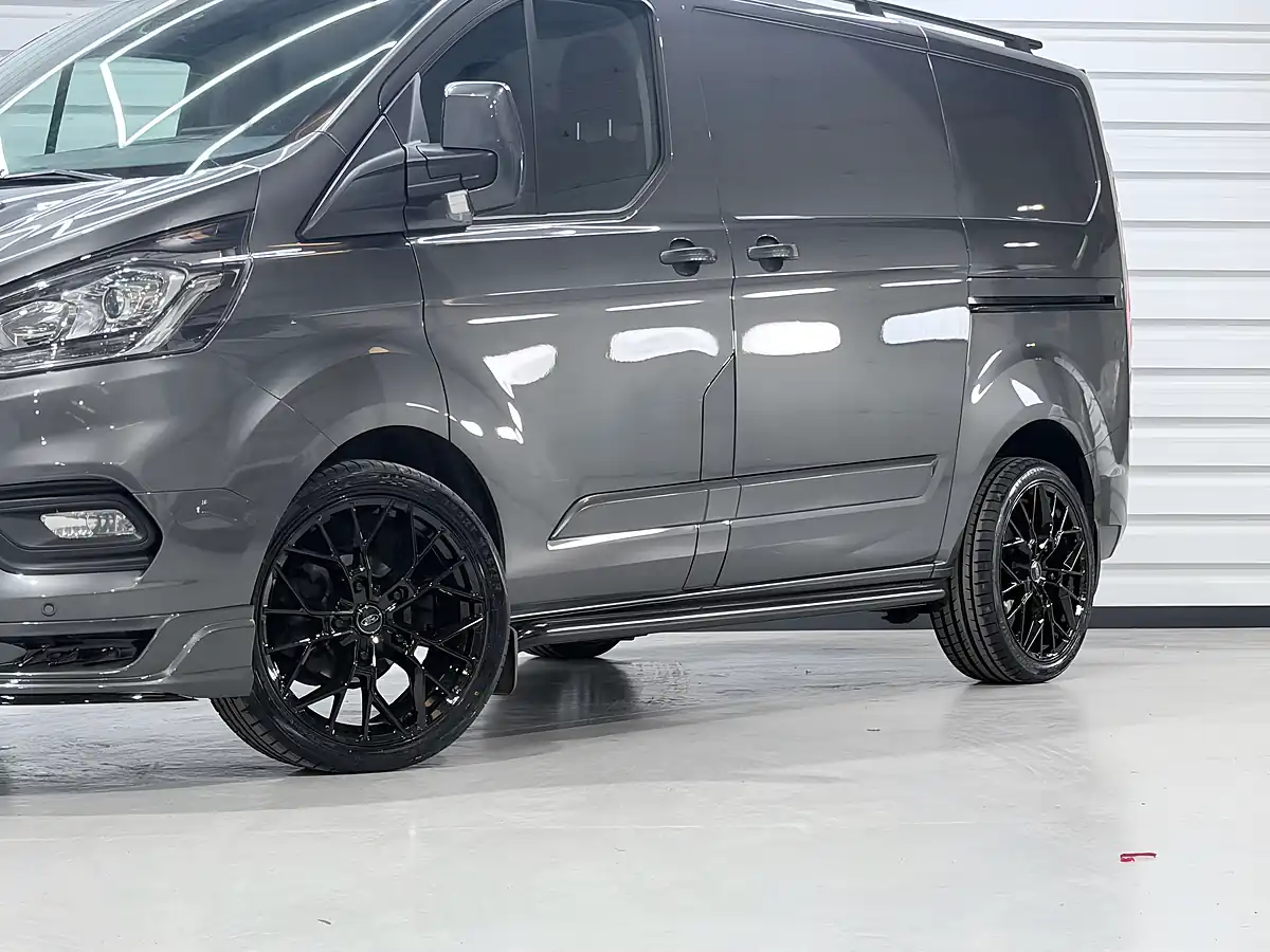 Used 2023 Ford Transit Custom 300 Limited Magnetic - Interior and Exterior details 7