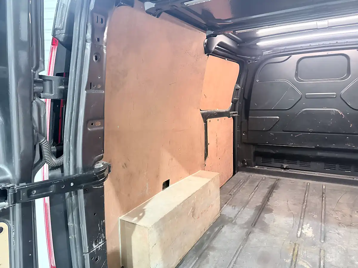 Used 2023 Ford Transit Custom 300 Limited Magnetic - Interior and Exterior details 18