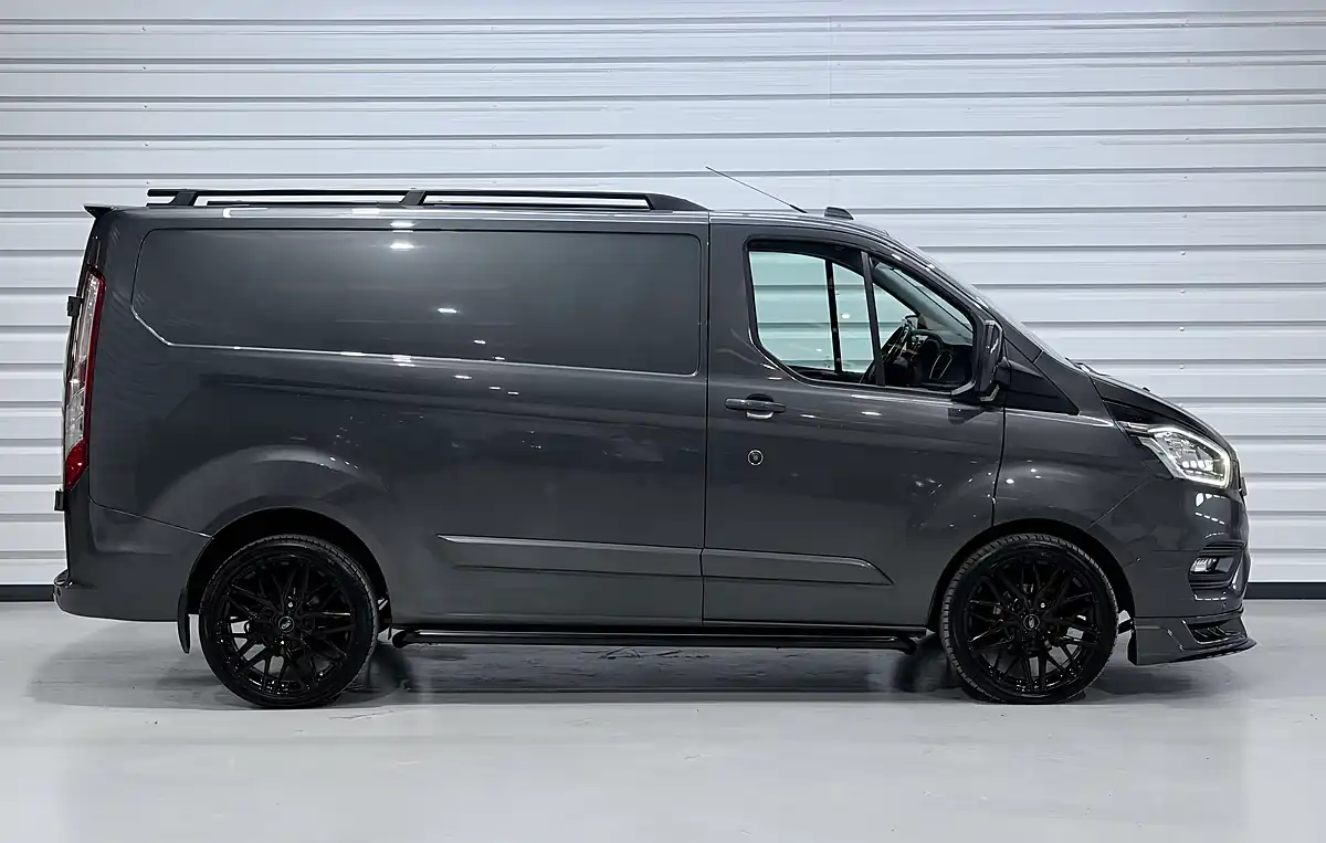 Used 2023 Ford Transit Custom 300 Limited Magnetic - Interior and Exterior details 6