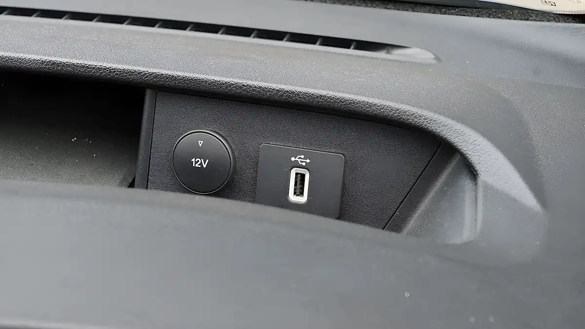 Used 2023 Ford Transit Custom 300 Limited Magnetic - Interior and Exterior details 19