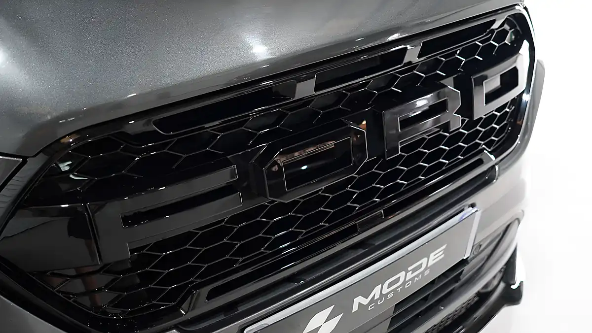 Used 2023 Ford Transit Custom 300 Limited Magnetic - Interior and Exterior details 8
