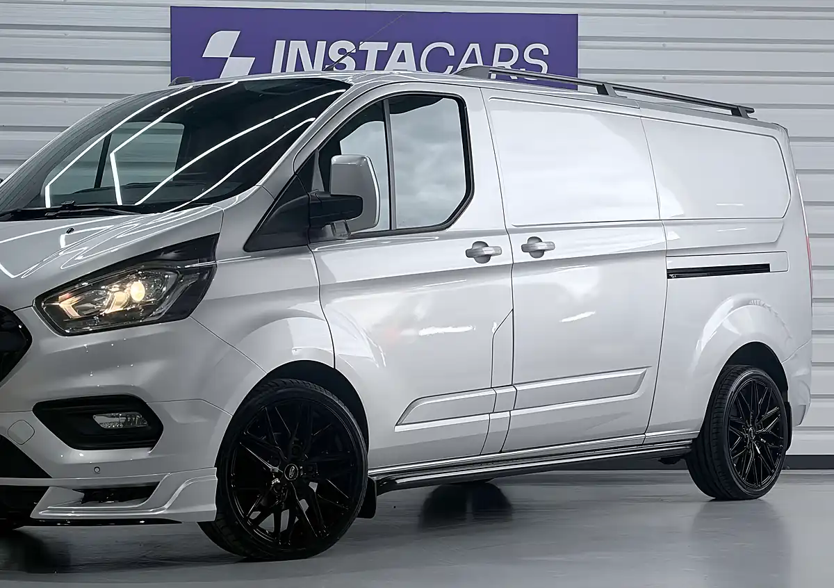 Used 2023 Ford Transit Custom 300 Limited Moondust Silver - Interior and Exterior details 11