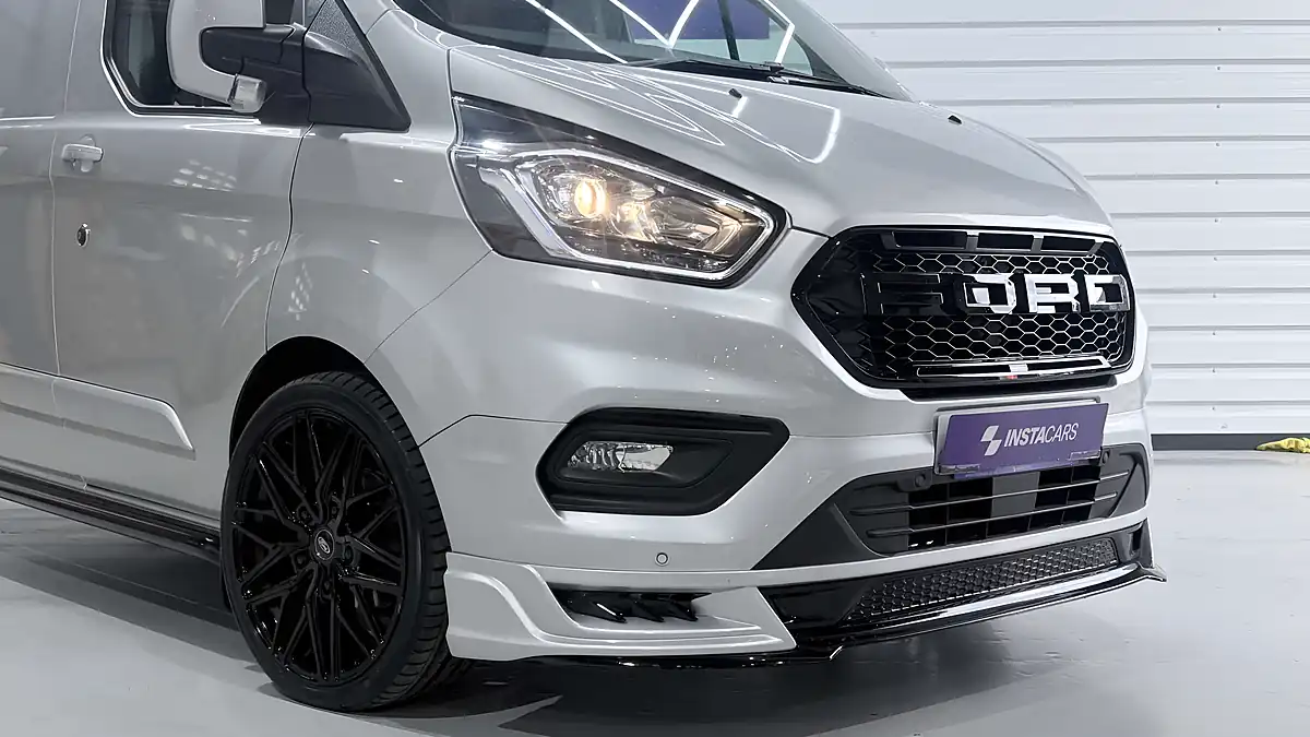 Used 2023 Ford Transit Custom 300 Limited Moondust Silver - Interior and Exterior details 5