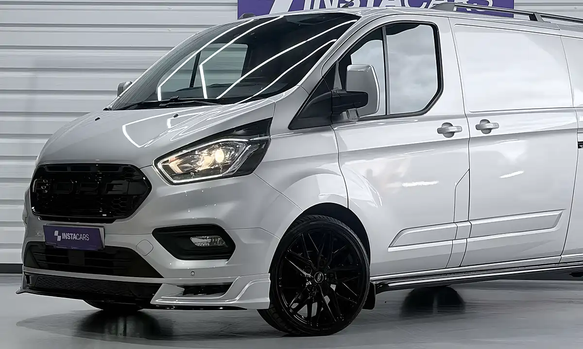 Used 2023 Ford Transit Custom 300 Limited Moondust Silver - Interior and Exterior details 6