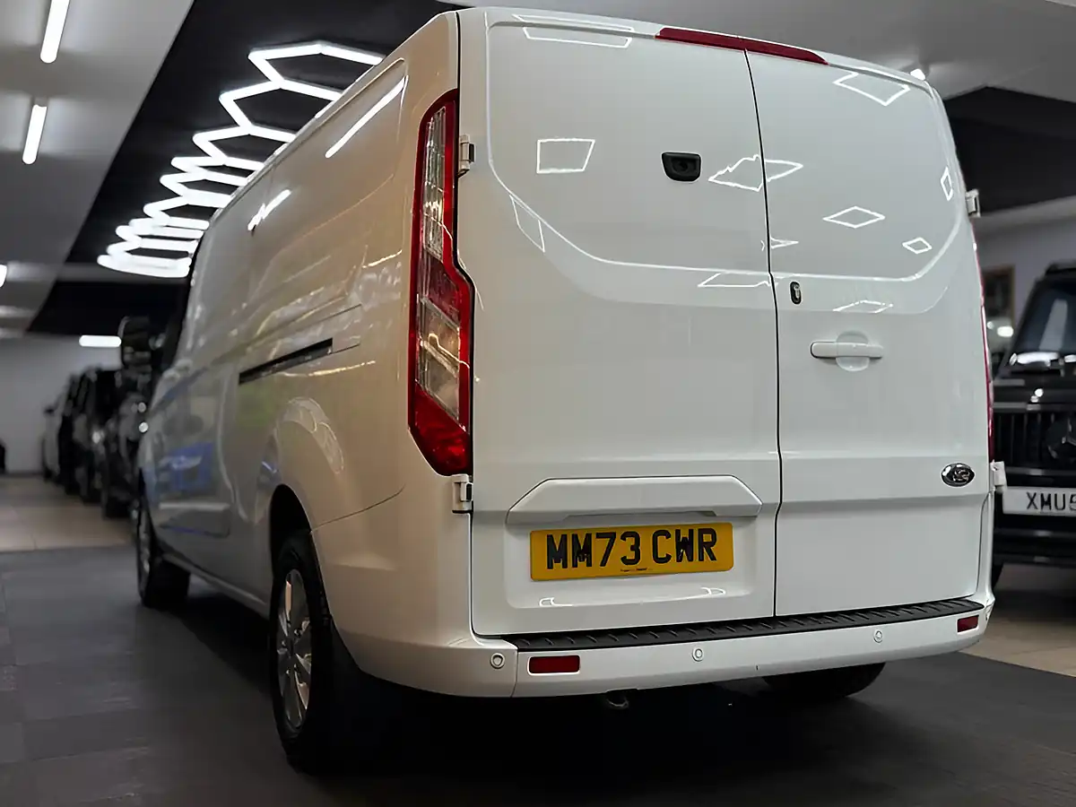 Used 2023 Ford Transit Custom 300 Limited P/V White - Interior and Exterior details 10