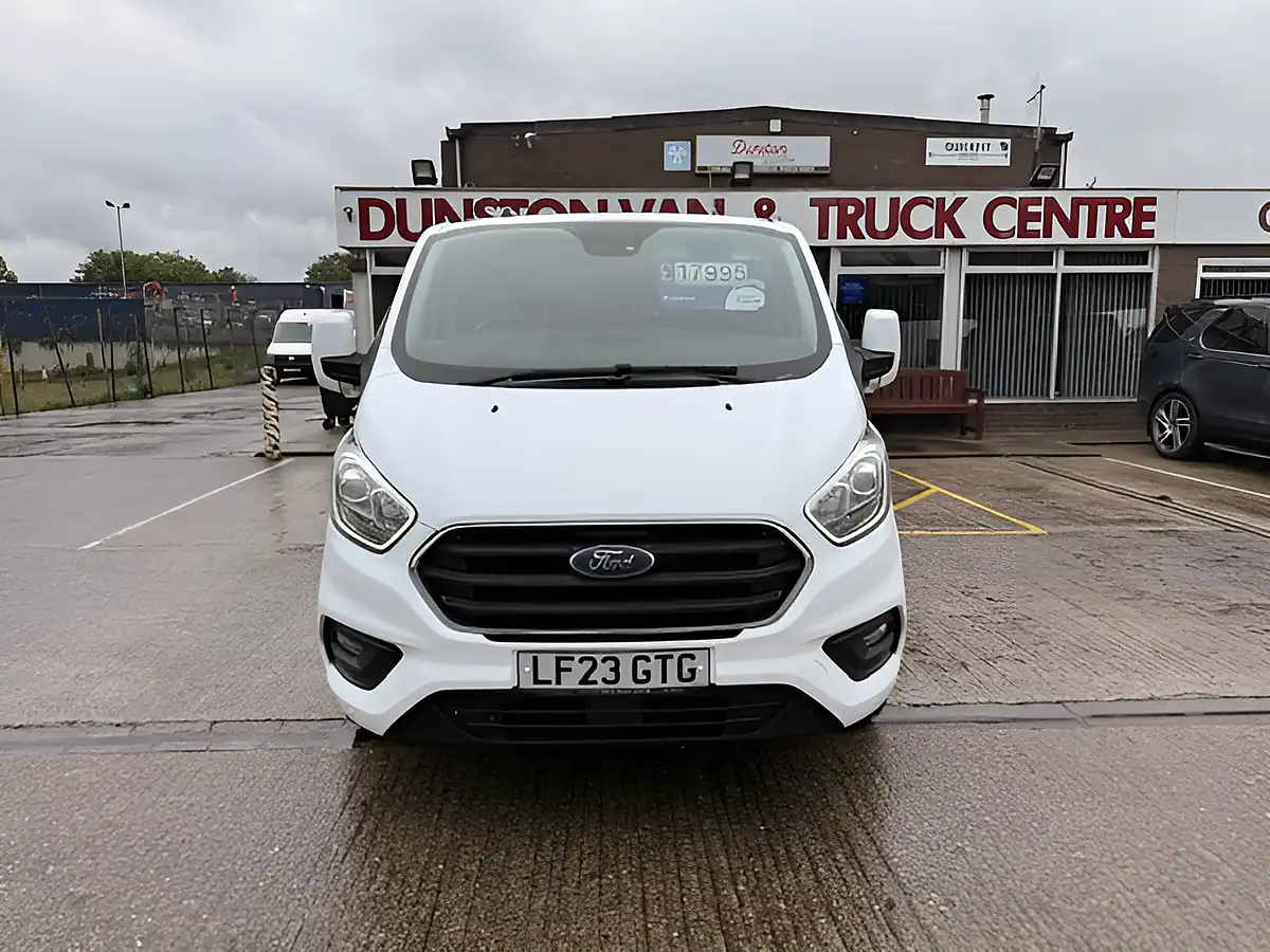 Used 2023 Ford Transit Custom 300 Limited White - Interior and Exterior details 12