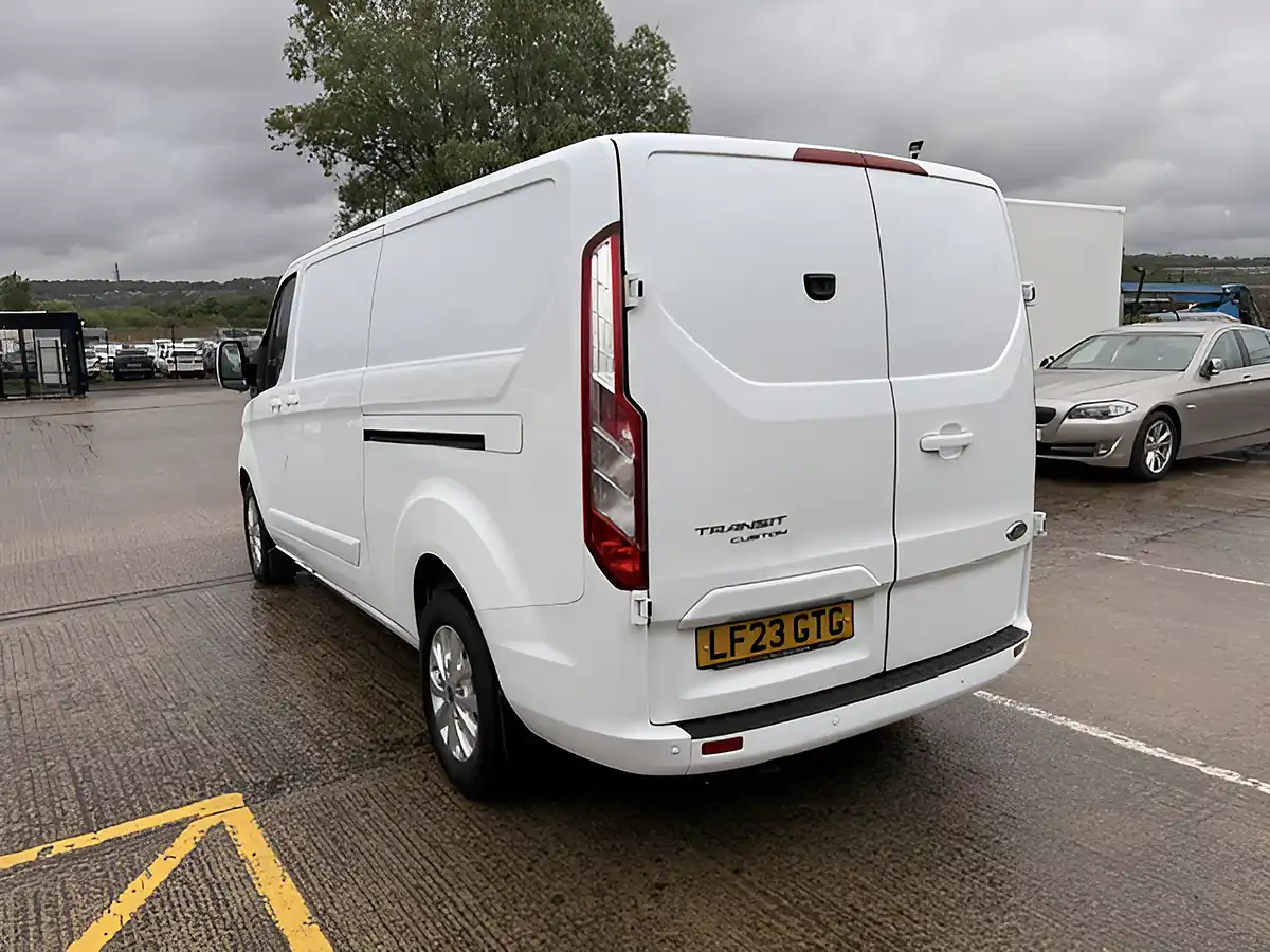 Used 2023 Ford Transit Custom 300 Limited White - Interior and Exterior details 6