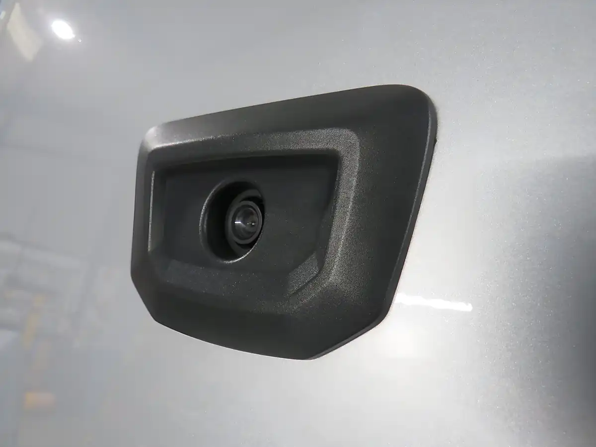 Used 2023 Ford Transit Custom 300 Ltd L2 H1 Silver - Interior and Exterior details 7