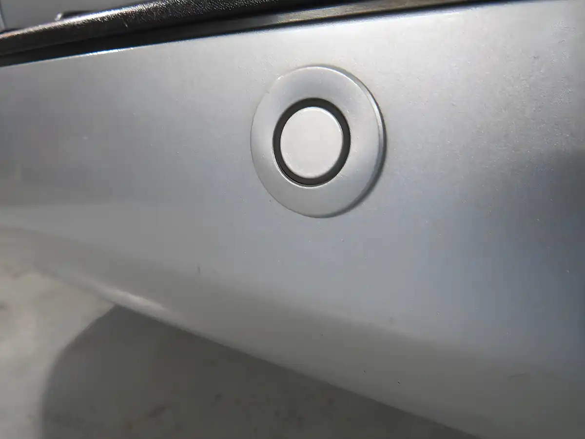 Used 2023 Ford Transit Custom 300 Ltd L2 H1 Silver - Interior and Exterior details 8