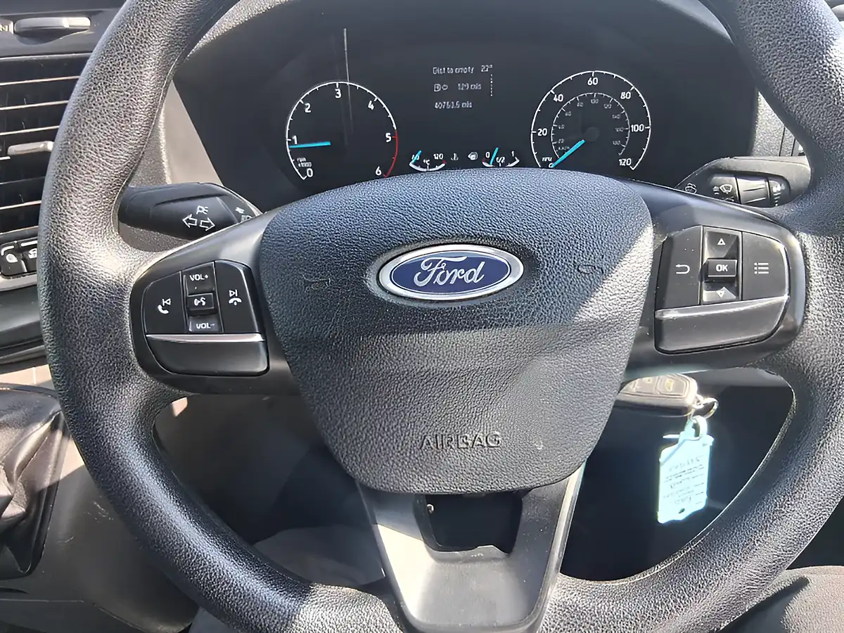Used 2023 Ford Transit Custom 300 White - Interior and Exterior details 15