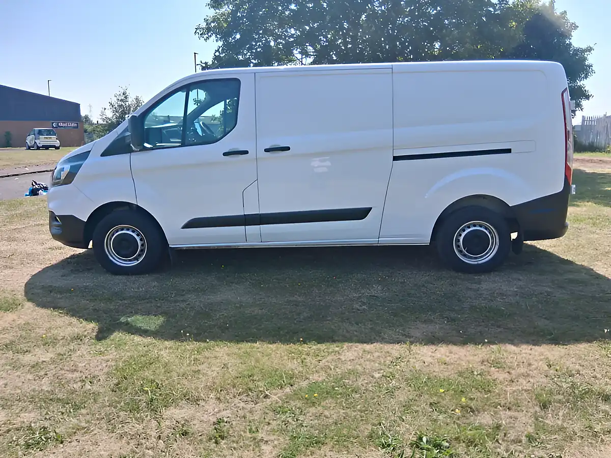 Used 2023 Ford Transit Custom 300 White - Interior and Exterior details 2