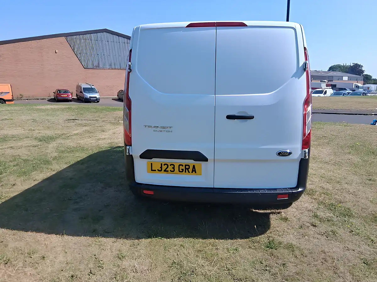 Used 2023 Ford Transit Custom 300 White - Interior and Exterior details 4
