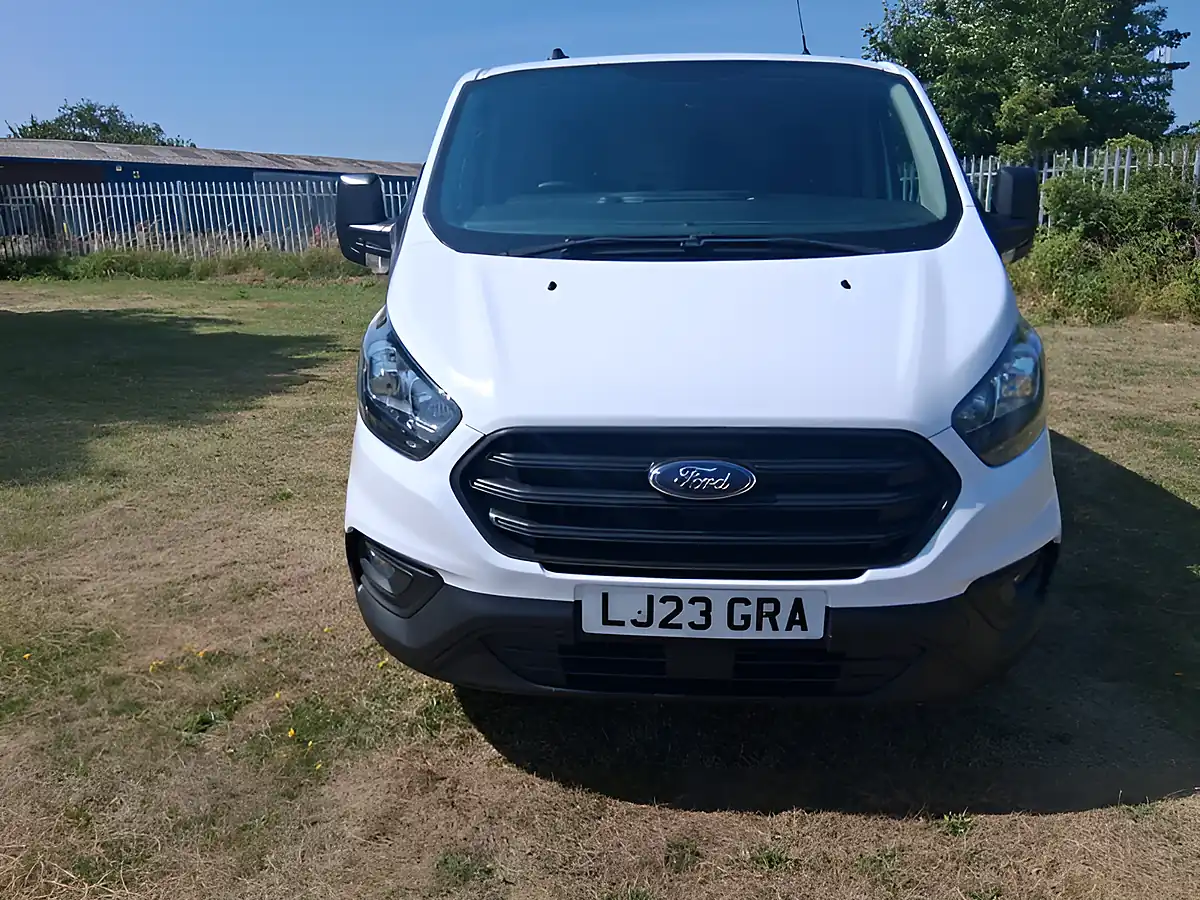 Used 2023 Ford Transit Custom 300 White - Interior and Exterior details 8