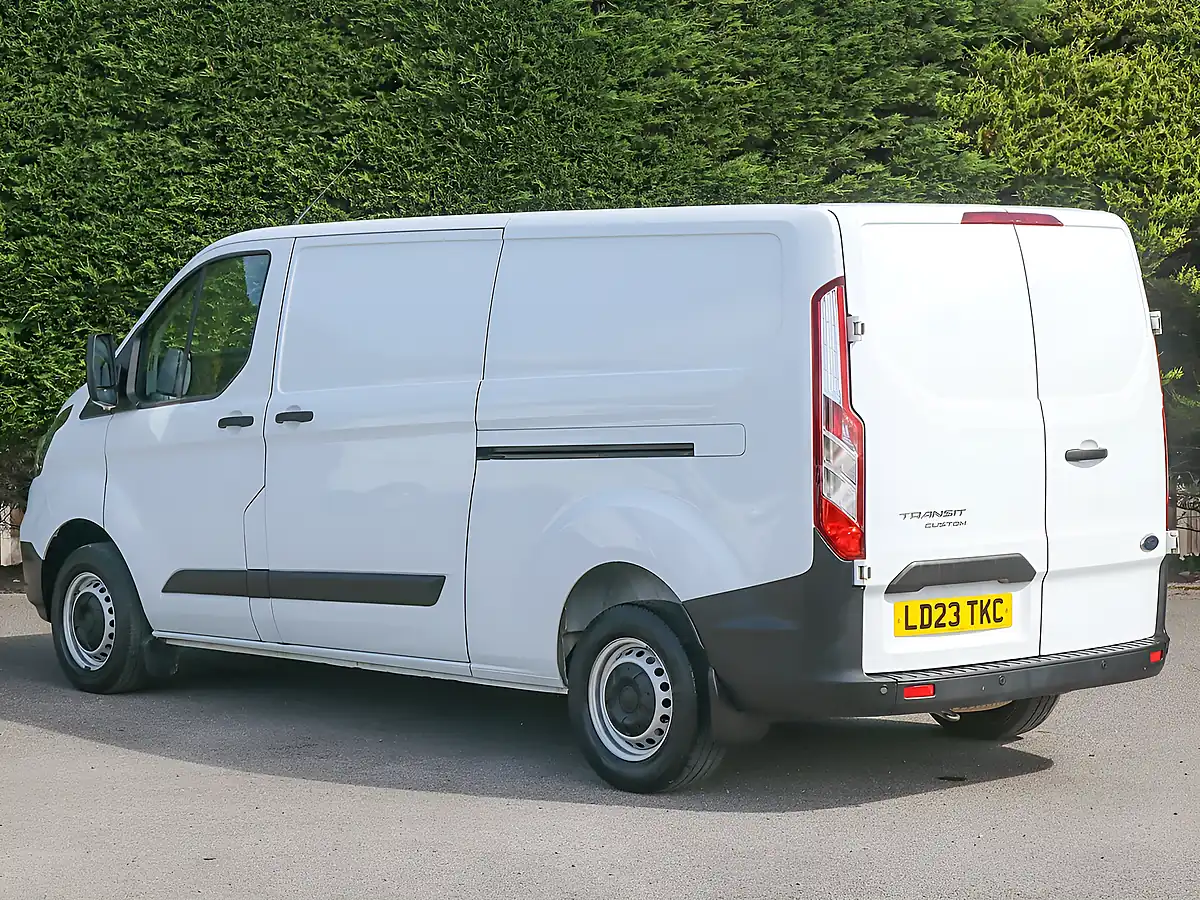 Used 2023 Ford Transit Custom Leader Frozen White - Interior and Exterior details 11