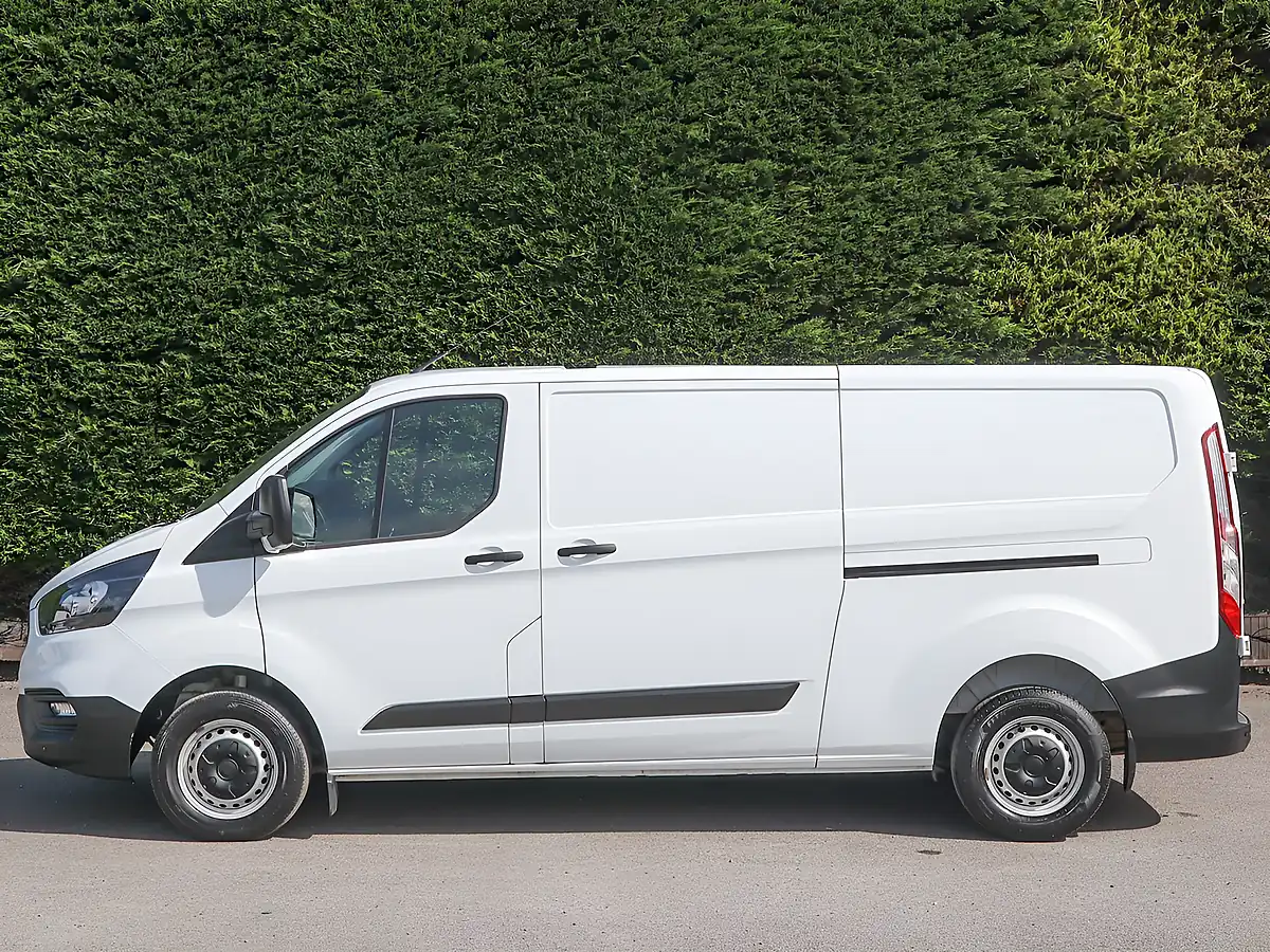 Used 2023 Ford Transit Custom Leader Frozen White - Interior and Exterior details 12
