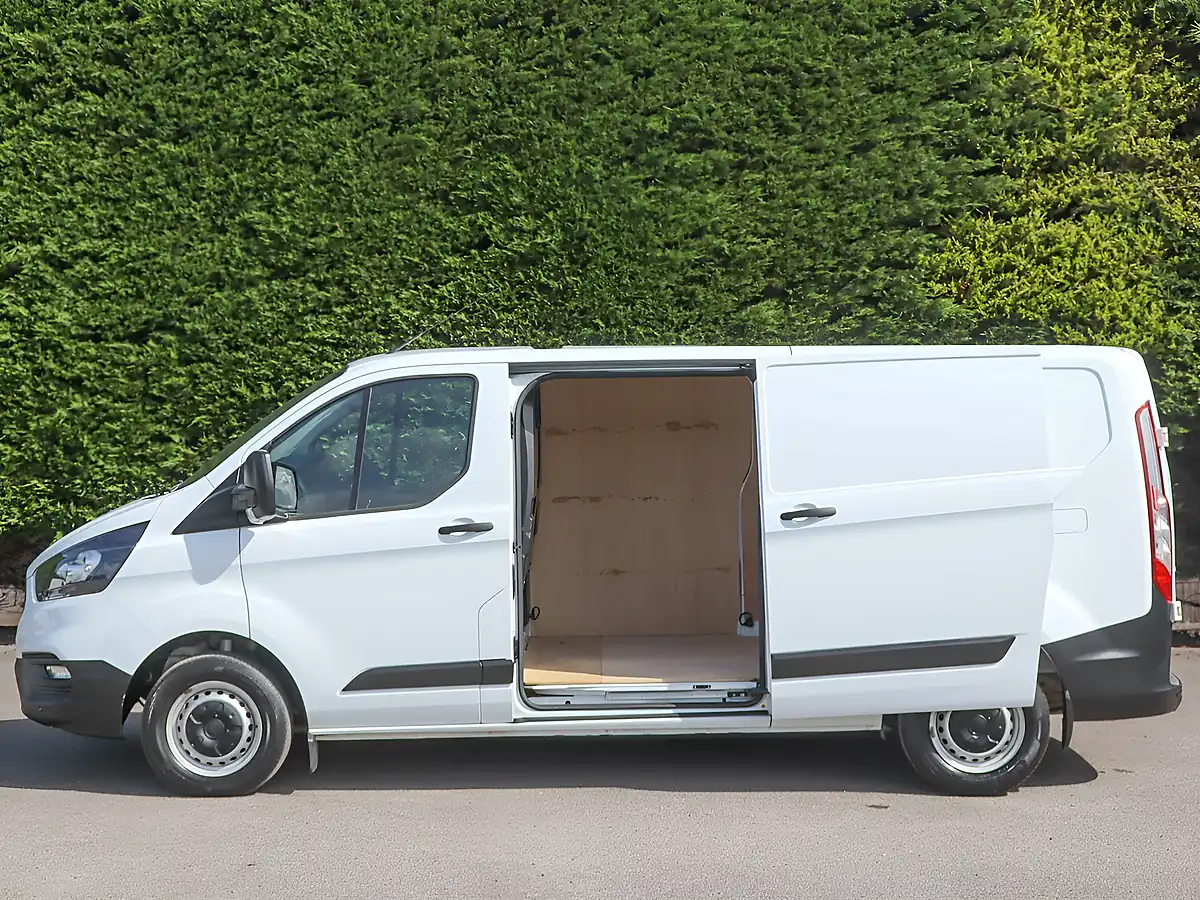 Used 2023 Ford Transit Custom Leader Frozen White - Interior and Exterior details 13