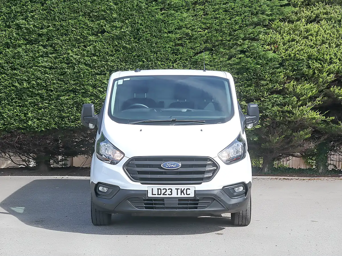 Used 2023 Ford Transit Custom Leader Frozen White - Interior and Exterior details 3